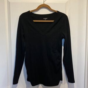 Old Navy maternity  Long Sleeve Black V-Neck Tee
